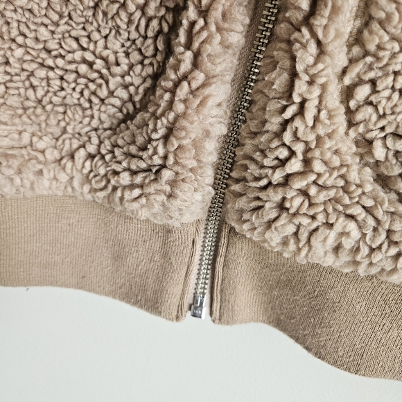Aritzia Wilfred Free Tan Teddy Sherpa Long Sleeve Bomber Jacket Size XXS - Picture 5 of 16